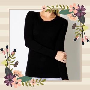 Long sleeve women’s top black round neckline NWT